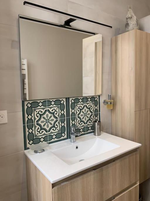 Cosy Joliette, Central, Climatise, 2 Chambres, Wifi, Garage Marseille Luaran gambar